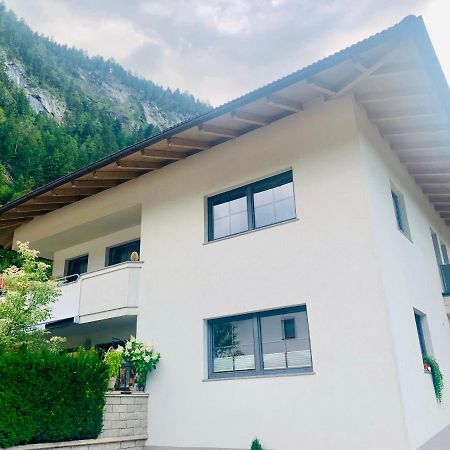 Apart Haus Bella Mayrhofen Exterior photo