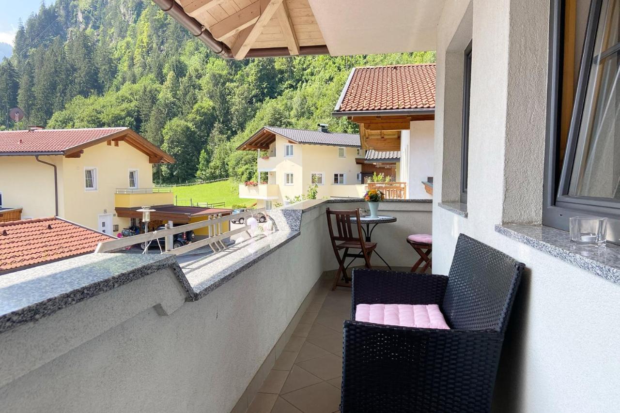 Apart Haus Bella Mayrhofen Exterior photo