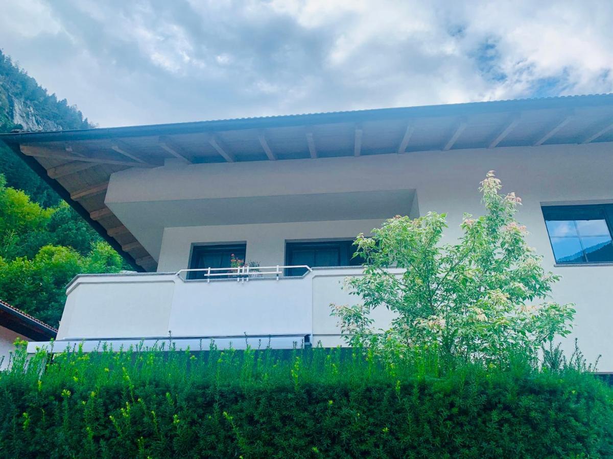 Apart Haus Bella Mayrhofen Exterior photo